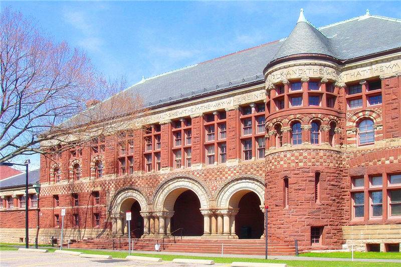 哈佛大学
